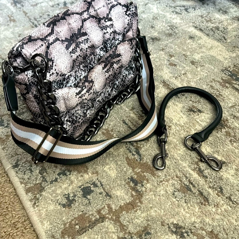 Think royln bag.. leapord design.. super cute